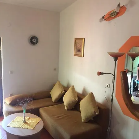 Apartman Hrast