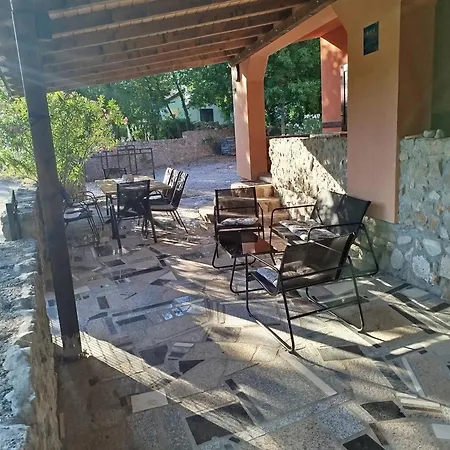 Hrast Apartament