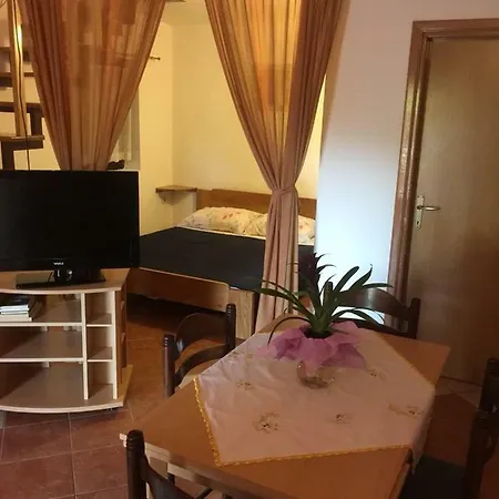 Hrast Apartmán Seline